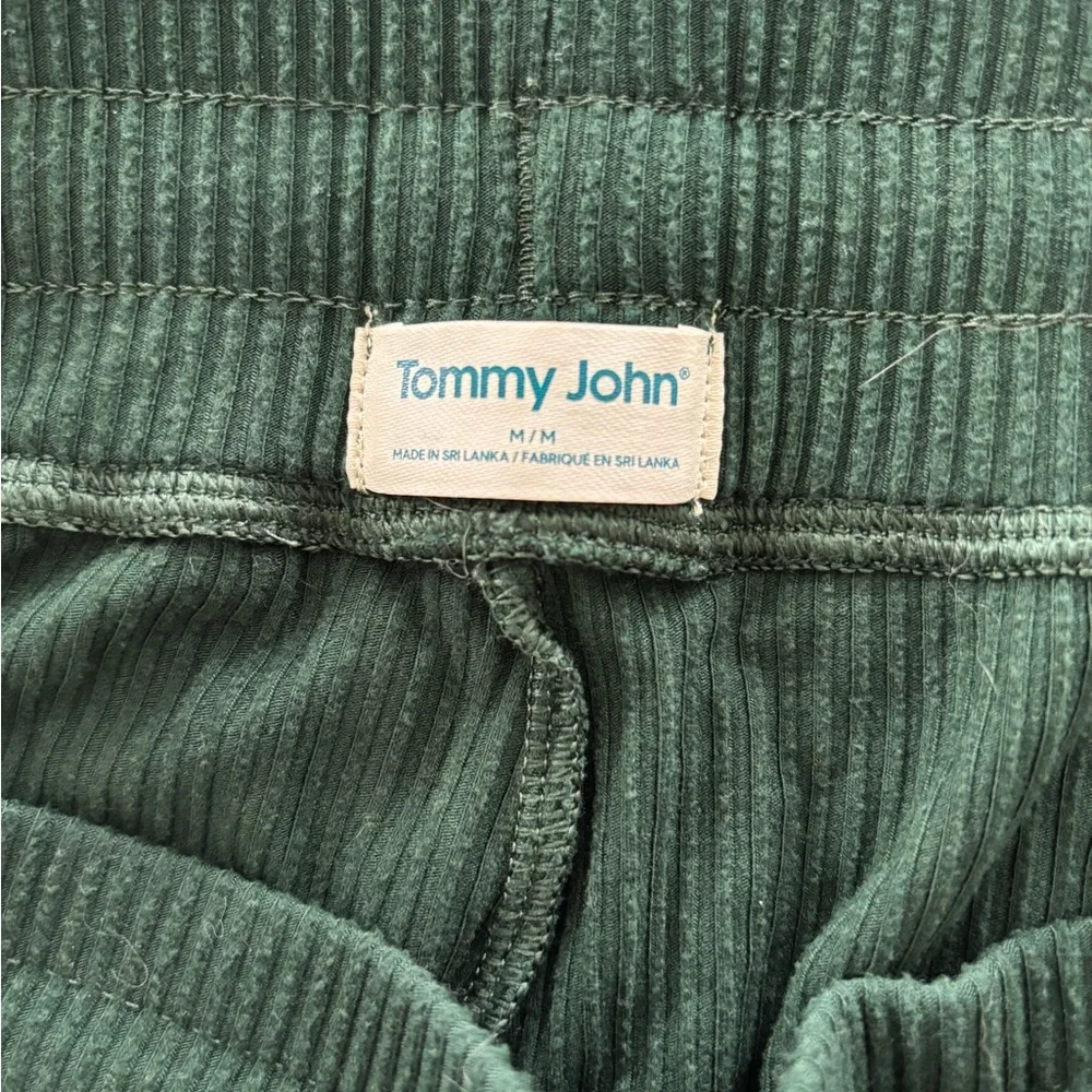 Men’s Green Ribbed Jogger Pajama Pants - Picture 3 of 4